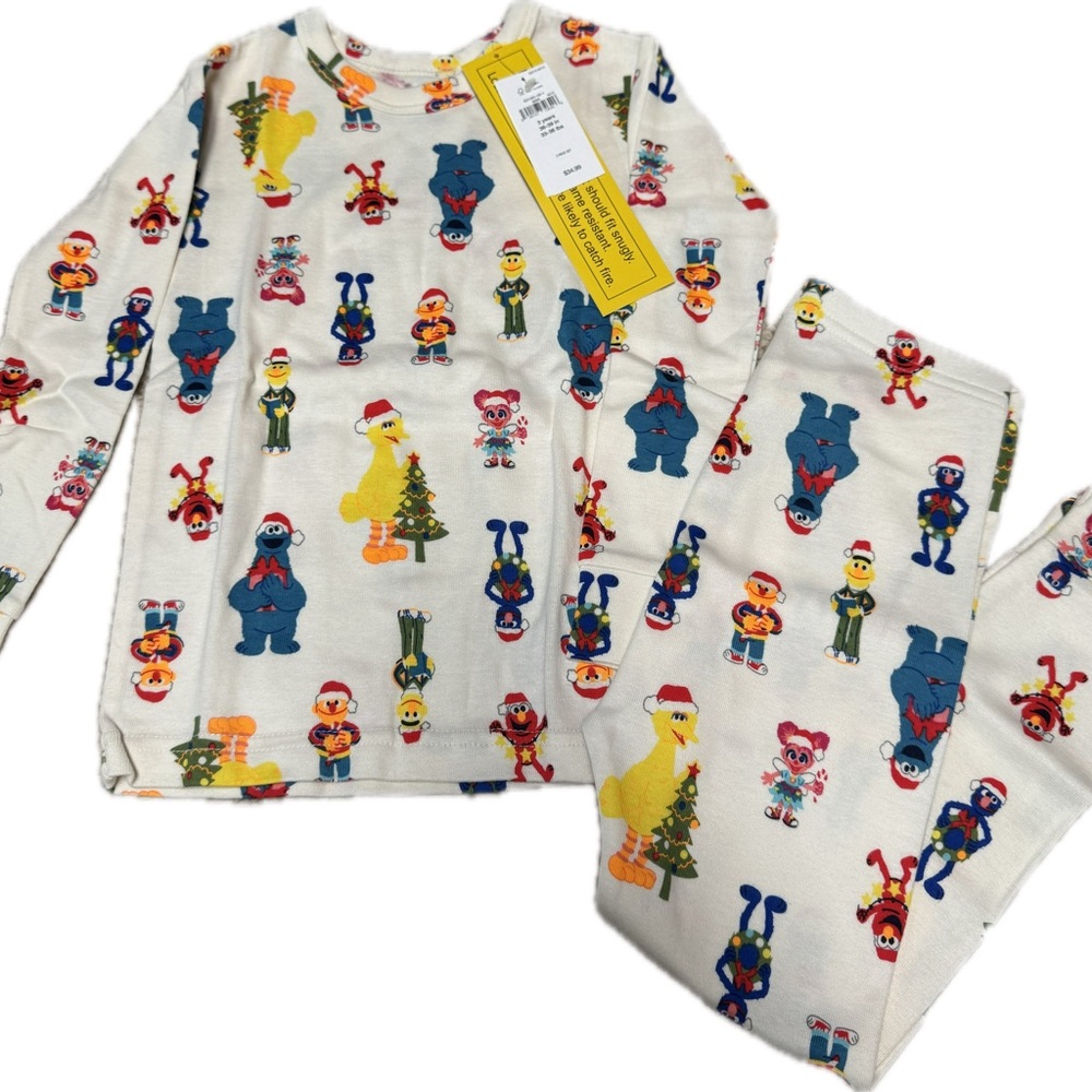 NWT Sesame Street Christmas Pajama Set 3T